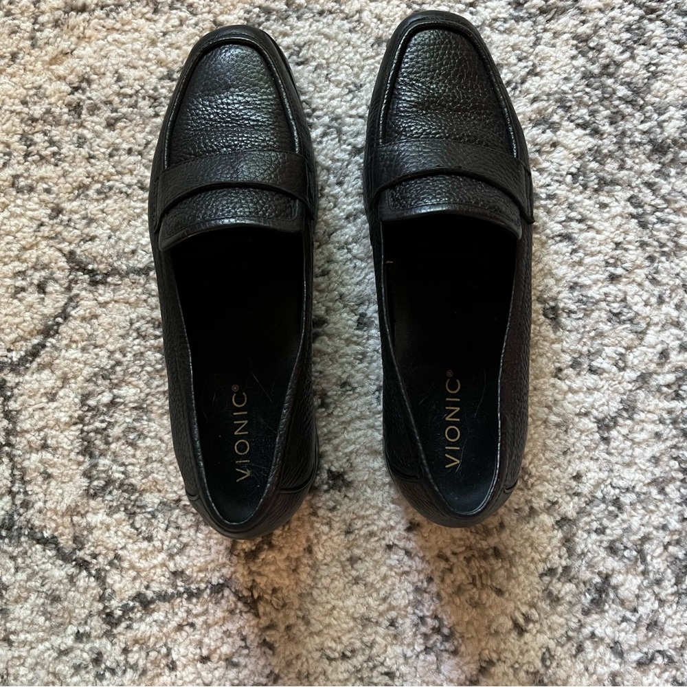 Vionic Black Leather Loafers